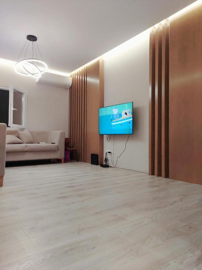 Luxurious Double Bedroom Apartment